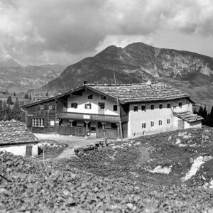 Straubinger-Haus auf der Eggenalm mit Blick zum Unterberg