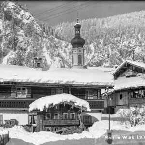 Bauernhaus mit Kirche in Reit im Winkl