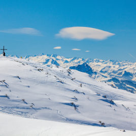Blick von der Steinplatte im Winter in die Tirolen Alpenkette